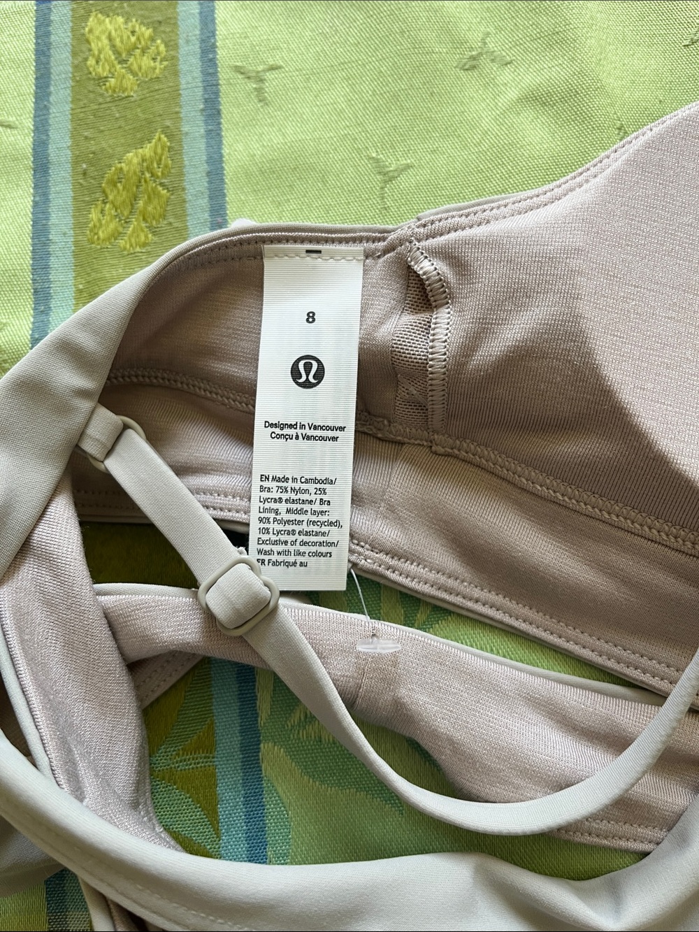 🆕 Lululemon V-neck Crossover Underband Bra in Raw Linen, size 8 - Picture 4 of 5